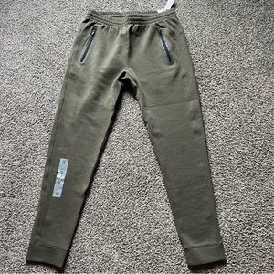 NWT army green old navy men sweatpants joggers